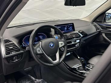 BMW iX3 — photo 26