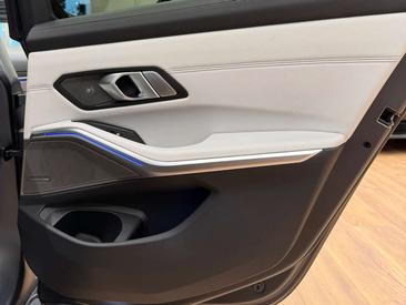 BMW M3 XDrive Competition — photo 37
