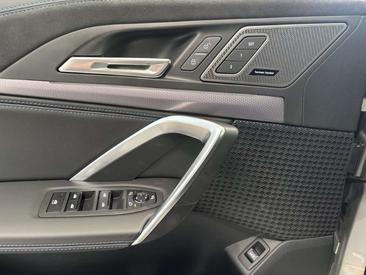 BMW IX1 XDrive30 — photo 4