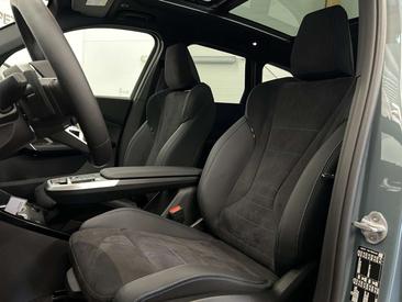 BMW IX1 M Sport EDrive20 — photo 12