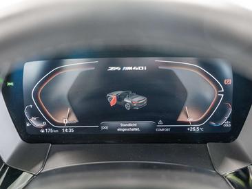 BMW Z4 40i — photo 10