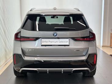 BMW IX1 XDrive30 — photo 16