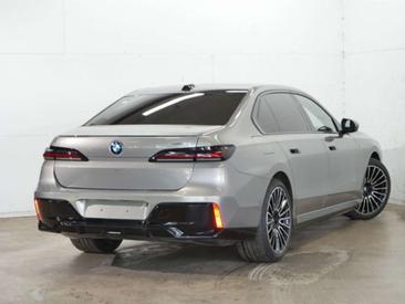BMW I7 M Sport EDrive50 — photo 3