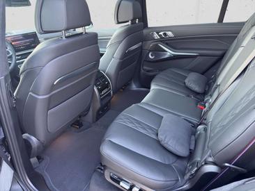 BMW X7 XDrive40d — photo 16