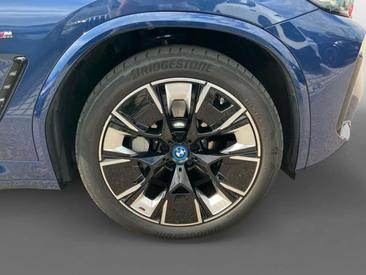 BMW iX3 Impressive — photo 13
