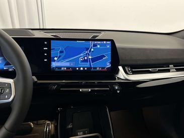 BMW IX2 M Sport EDrive20 — photo 10