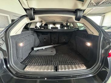 BMW Série 3 Touring 320d — photo 10