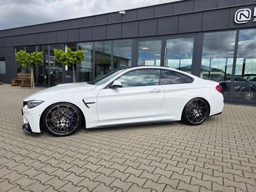 BMW M4 Coupé M4 Competition — photo 9