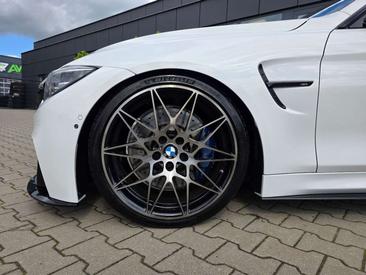 BMW M4 Coupé M4 Competition — photo 10