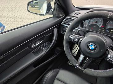 BMW M4 Coupé M4 Competition — photo 28