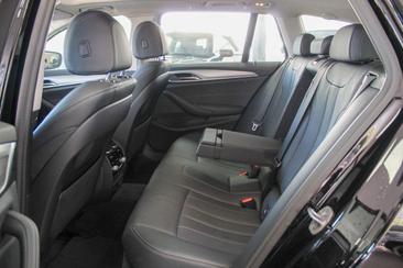BMW Série 5 Touring 520d — photo 11