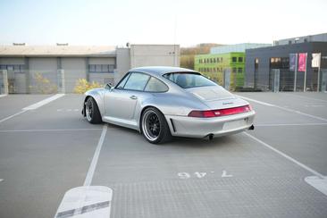 Porsche 993 Carrera 2 — photo 9