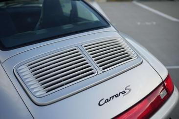 Porsche 993 Carrera 2 — photo 15