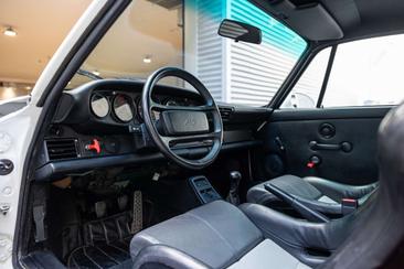 Porsche 964 Carrera — photo 19