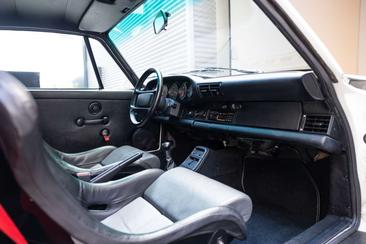 Porsche 964 Carrera — photo 26