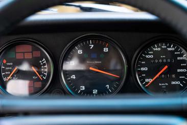Porsche 964 Carrera — photo 32