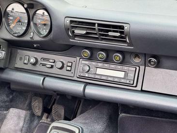 Porsche 964 Carrera 2 — photo 22