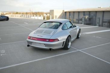Porsche 993 Carrera 2 — photo 33