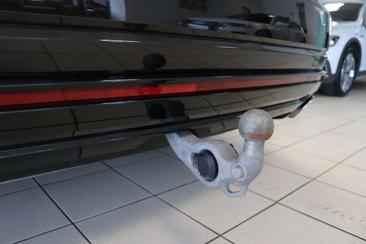 Volkswagen Touareg R-Line — photo 9
