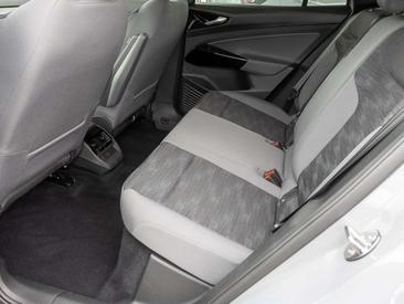 Volkswagen ID.4 — photo 18