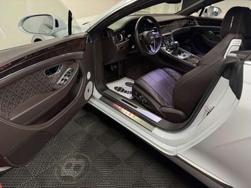 Bentley Continental GT — photo 13