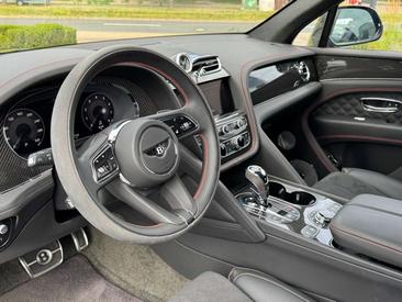 Bentley Bentayga V8 S — photo 11