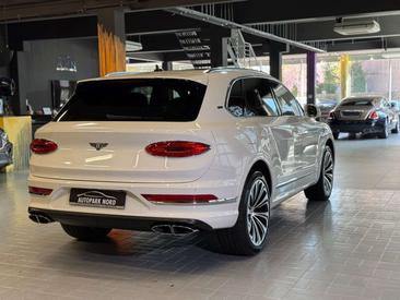 Bentley Bentayga V8 Mulliner First Edition — photo 7