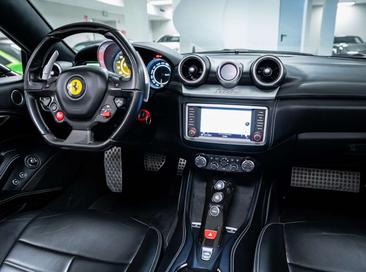 Ferrari California T — photo 17
