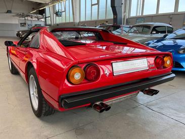 Ferrari 308 GTS — photo 8