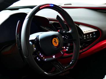 Ferrari SF90 Stradale — photo 15