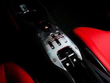 Ferrari SF90 Stradale — photo 16