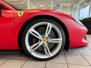 Ferrari 296 GTS — photo 8