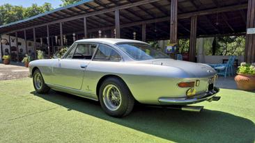 Ferrari 330 GT — photo 7