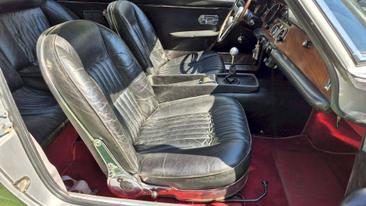 Ferrari 330 GT — photo 11