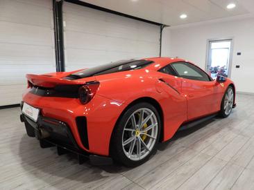 Ferrari 488 Pista — photo 3