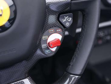 Ferrari 488 Spider — photo 14