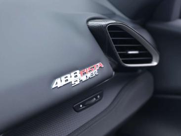 Ferrari 488 Spider — photo 17