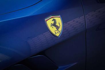 Ferrari GTC4Lusso — photo 7
