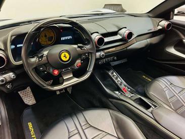 Ferrari 812 Superfast — photo 3