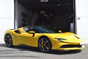 Ferrari SF90 Stradale — photo 2