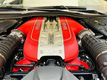 Ferrari 812 Superfast — photo 5