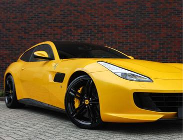 Ferrari GTC4Lusso — photo 6