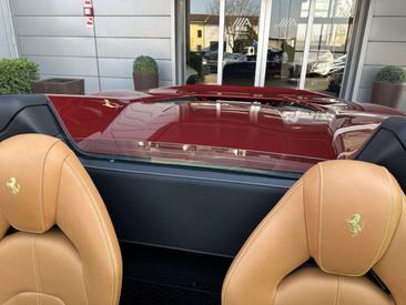 Ferrari F8 Spider — photo 36