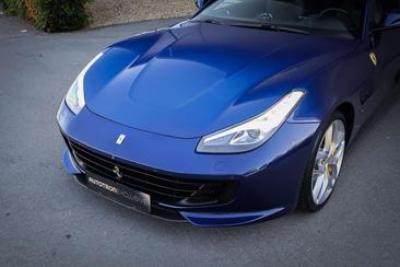 Ferrari GTC4Lusso — photo 24