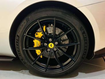 Ferrari 812 Superfast — photo 19