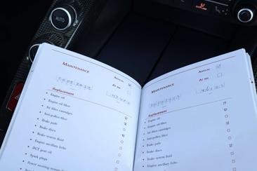 Ferrari GTC4Lusso — photo 26