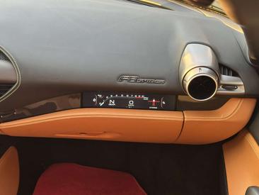 Ferrari F8 Spider — photo 44