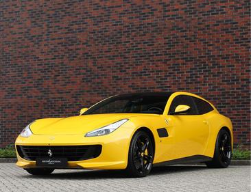 Ferrari GTC4Lusso — photo 16