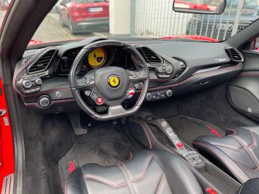 Ferrari 488 — photo 10