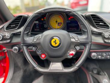 Ferrari 488 — photo 12